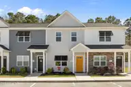 42 Catalina Circle, Swansboro, NC 28584 — 2-bedroom townhome in Hammocks Port Swansboro, Swansboro, NC, photo 1 of 30: 40-web-or-mls-IMG_8824