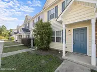 7009 Banister Loop, Jacksonville, NC 28546 — 2-bedroom townhome in The Gables, Jacksonville, NC, photo 6 of 25