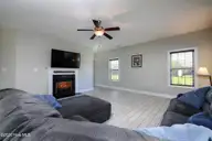113 Sidler Street, New Bern, NC 28562 — 4-bedroom home in Lindenrain, New Bern, NC, photo 3 of 51: 113 Sidler Street, New Bern, NC 28562