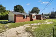 1009 W New Hampshire Avenue, Southern Pines, NC 28387 — 3-bedroom home, Southern Pines, NC, photo 3 of 30: 003_file_4644