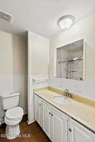 604 Oakwood Avenue, Jacksonville, NC 28546 — 4-bedroom home in Brynn Marr, Jacksonville, NC, photo 18 of 34