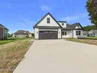 101 Lands End Drive, Elizabeth City, NC 27909 — 4-bedroom waterfront home in Tooley Harbor, Elizabeth City, NC, photo 3 of 45: CAM06278G6-PR0091-STILL002