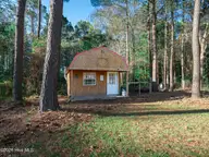 108 Manchester Lane, Holly Ridge, NC 28445 — 3-bedroom manufactured home in Manchester Estates, Holly Ridge, NC, photo 24 of 26