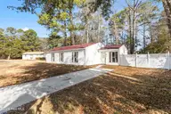 329 Lakewood Drive, Jacksonville, NC 28546 — 3-bedroom home, Jacksonville, NC, photo 2 of 24