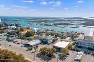 211 Seacrest Drive Unit D, Wrightsville Beach, NC 28480 — 3-bedroom waterfront condo in Seacrest Villas, Wrightsville Beach, NC, photo 3 of 26: 211 Seacrest Drive Unit D (3)