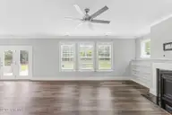 413 Robert E Lee Drive, Wilmington, NC 28412 — 4-bedroom home in Pine Valley Estates, Wilmington, NC, photo 7 of 47: 007_413_robert_e_lee_drive-6_611