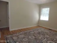 209 Shoreline Drive, New Bern, NC 28562 — 3-bedroom home in River Bend, New Bern, NC, photo 10 of 17: DSCN1637