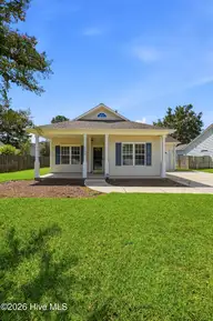 8592 SE Orchard Loop Road NE, Leland, NC 28451 — 3-bedroom home in Lanvale Trace, Leland, NC, photo 2 of 40