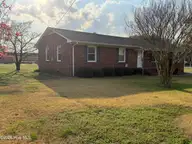 2992 Cherry Lane, Kinston, NC 28504 — 3-bedroom home in Falling Creek, Kinston, NC, photo 9 of 27: IMG_3373