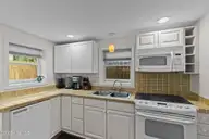 508 George Street A, New Bern, NC 28560 — 2-bedroom home in New Bern Downtown Historic, New Bern, NC, photo 12 of 33: 16-web-or-mls-2I3A0012