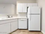 1017 Avenshire Circle, Wilmington, NC 28412 — 3-bedroom townhome in Avenshire, Wilmington, NC, photo 14 of 26