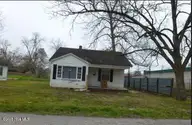 106 E 4th Avenue, Chadbourn, NC 28431 — 2-bedroom home, Chadbourn, NC, photo 1 of 2: 4th ave