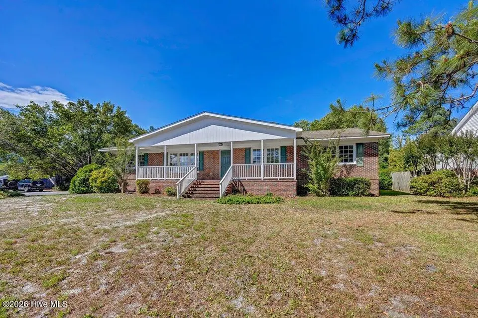 401 John S Mosby Drive, Wilmington, NC 28412 — 3-bedroom home in Pine Valley Estates, Wilmington, NC, photo 1 of 26: img_0392