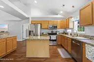 409 Neuchatel Road, New Bern, NC 28562 — 3-bedroom home in Taberna, New Bern, NC, photo 12 of 40: 37_img_4370