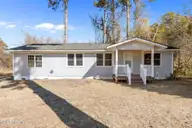 21 East Drive, Jacksonville, NC 28546 — 3-bedroom home in Frances Park, Jacksonville, NC, photo 1 of 37: front