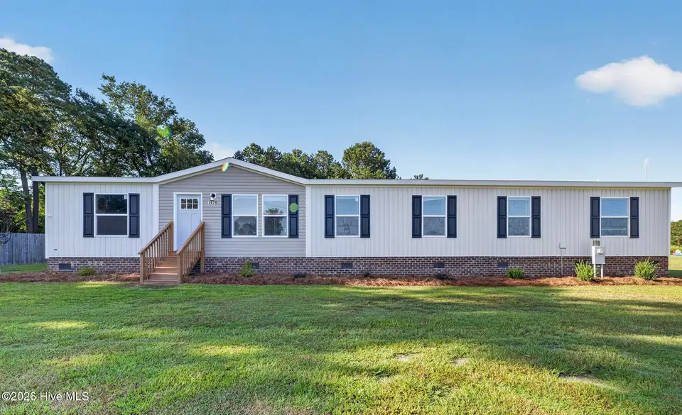 1978 E Hanrahan Road, Ayden, NC 28513 — 3-bedroom manufactured home, Ayden, NC, photo 1 of 45: 001_DSC_5442