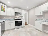 128 Robinhood Drive, Jacksonville, NC 28546 — 3-bedroom home in Sherwood Forest, Jacksonville, NC, photo 15 of 64