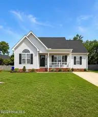 1108 Quarterpath Drive, Winterville, NC 28590 — 4-bedroom home in Quarterpath Village, Winterville, NC, photo 1 of 17: IMG_7371 2