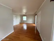 4405 Queen Street, Ayden, NC 28513 — 3-bedroom home, Ayden, NC, photo 2 of 15: Living Room
