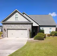 307 Antioch Lakes Road, New Bern, NC 28560 — 3-bedroom waterfront home in The Lakes at Antioch, New Bern, NC, photo 1 of 6: front 1