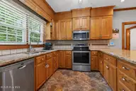 2111 Hunt Hill Place, Kinston, NC 28504 — 3-bedroom home in Branchwood, Kinston, NC, photo 9 of 43: IMG_7933