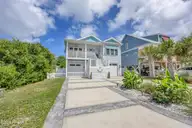 1605 Spot Lane, Carolina Beach, NC 28428 — 4-bedroom home in Wilmington Beach, Carolina Beach, NC, photo 2 of 44: 001_img_0716_17