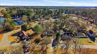 111 Lakehurst Drive, Dudley, NC 28333 — 3-bedroom waterfront home in Robin Lake, Dudley, NC, photo 15 of 49: 17-111 Lakehurst Dr-17