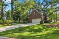 4924 Country Club Drive N, Wilson, NC 27896 — 4-bedroom home in Country Club Colony, Wilson, NC, photo 4 of 49