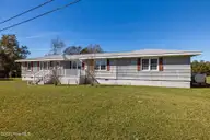 2255 Highway 70, Beaufort, NC 28516 — 3-bedroom home, Beaufort, NC, photo 1 of 38: 35-web-or-mls-1S3A8618