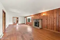 105 Sherwood Boulevard, Beaufort, NC 28516 — 4-bedroom home in Glendale, Beaufort, NC, photo 23 of 33: 41-web-or-mls-105-Sherwood-031_edit