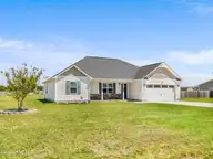108 Woodwater Drive, Richlands, NC 28574 — 3-bedroom home in Buckhaven, Richlands, NC, photo 2 of 48