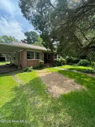 502 Jefferson Avenue, New Bern, NC 28560 — 3-bedroom home in Colonial Heights, New Bern, NC, photo 2 of 15: IMG_0916