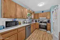 201 Southwold Drive, Wilmington, NC 28409 — 3-bedroom home in Waterford Place, Wilmington, NC, photo 10 of 21