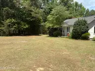12905 Us 15-501 Highway N 12905, Aberdeen, NC 28315 — 3-bedroom home in Aberdeen, Aberdeen, NC, photo 9 of 21: IMG_4214