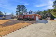 107 W Raintree Lane, Goldsboro, NC 27534 — 3-bedroom home in Raintree, Goldsboro, NC, photo 3 of 59: 04-107 W Raintree Ln-4