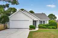 310 Buckhurst Drive, Wilmington, NC 28411 — 3-bedroom home in Chesney Place, Wilmington, NC, photo 3 of 41: 310BuckhurstDrive-3
