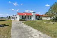 1388 Halltown Road, Jacksonville, NC 28546 — 3-bedroom home in Breckenridge, Jacksonville, NC, photo 2 of 42: 07-DSC02476