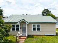 508 Hemlock Street, Elizabeth City, NC 27909 — 3-bedroom home, Elizabeth City, NC, photo 1 of 28: ext-14