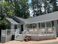 171 Pine Ridge Drive, Whispering Pines, NC 28327 — 3-bedroom waterfront home in Whispering Pines, Whispering Pines, NC, photo 7 of 65: IMG_2799
