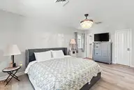 107 Knotline Road, New Bern, NC 28562 — 3-bedroom waterfront home in River Bend, New Bern, NC, photo 24 of 67: 24_primary bedroom
