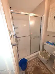 2902 Roanoke Avenue, New Bern, NC 28562 — 3-bedroom home in Colony Estates, New Bern, NC, photo 17 of 21: Master Bath