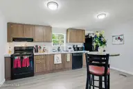 122 Piney Creek Drive, Holly Ridge, NC 28445 — 3-bedroom manufactured home in Piney Creek, Holly Ridge, NC, photo 7 of 19: 122 Piney Creek - Interior - MLS_15