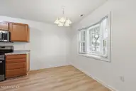 502 Courtyard E, Beaufort, NC 28516 — 2-bedroom condo in Courtyard East, Beaufort, NC, photo 11 of 37: 30-web-or-mls-502 Courtyard East 052
