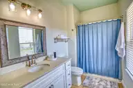 314 Spencer Farlow Drive Unit 2, Carolina Beach, NC 28428 — 3-bedroom condo in Heart of Carolina Beach, Carolina Beach, NC, photo 14 of 21: TheDigsCB-40