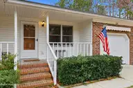 209 Elmhurst Road, Wilmington, NC 28411 — 3-bedroom home in Brickstone Estates, Wilmington, NC, photo 4 of 39: 4_209_elmhurst_rd_004