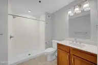 14 Grace Street 822, Wilmington, NC 28401 — 1-bedroom condo in River Place, Wilmington, NC, photo 24 of 38: Bathroom