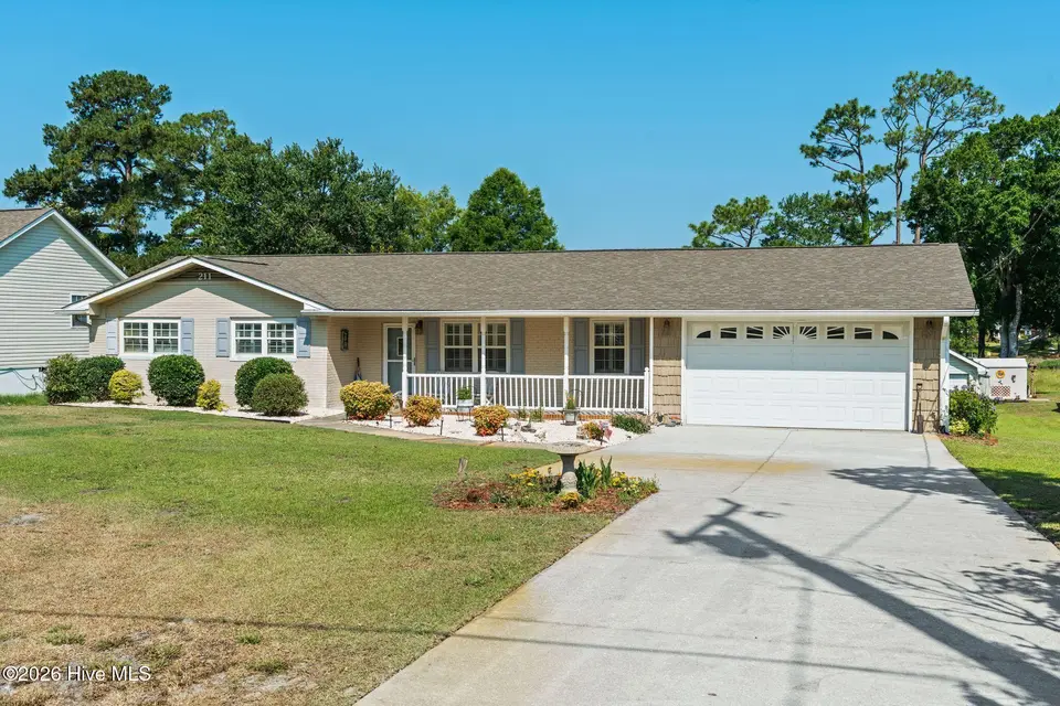 211 S Shore Drive, Southport, NC 28461 — 3-bedroom waterfront home in Boiling Spring Lakes, Southport, NC, photo 1 of 79