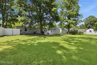 209 Ramsey Drive, Jacksonville, NC 28540 — 3-bedroom home in Shamrock Village, Jacksonville, NC, photo 4 of 25
