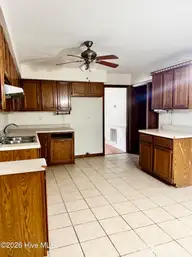 151 Raintree Circle, Jacksonville, NC 28540 — 4-bedroom home in Raintree, Jacksonville, NC, photo 10 of 37