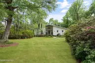 521 Wayne Drive, Wilmington, NC 28403 — 4-bedroom waterfront home in Beaumont, Wilmington, NC, photo 5 of 39